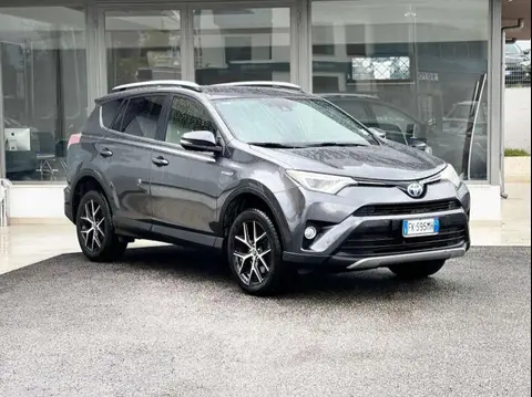 Used TOYOTA RAV4 Hybrid 2017 Ad 