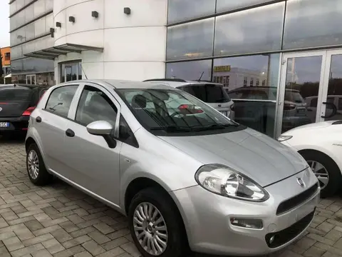 Used FIAT PUNTO  2017 Ad 