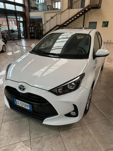 Used TOYOTA YARIS Hybrid 2020 Ad 