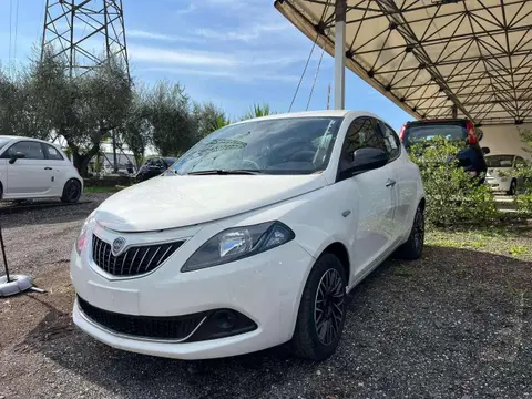 Used LANCIA YPSILON Hybrid 2024 Ad 