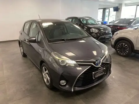 Used TOYOTA YARIS Hybrid 2015 Ad 