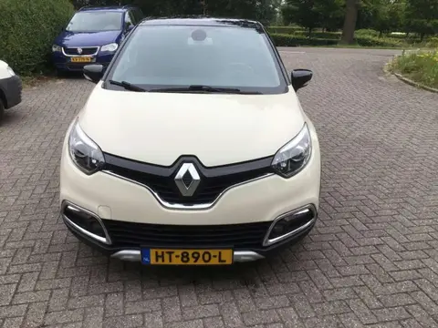 Used RENAULT CAPTUR Petrol 2016 Ad 