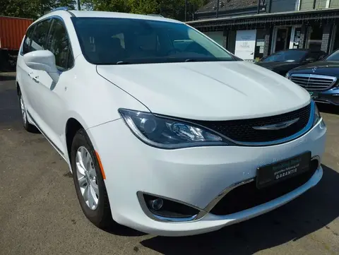 Used CHRYSLER PACIFICA Petrol 2019 Ad 