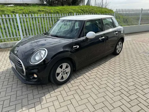 Used MINI ONE Petrol 2015 Ad 