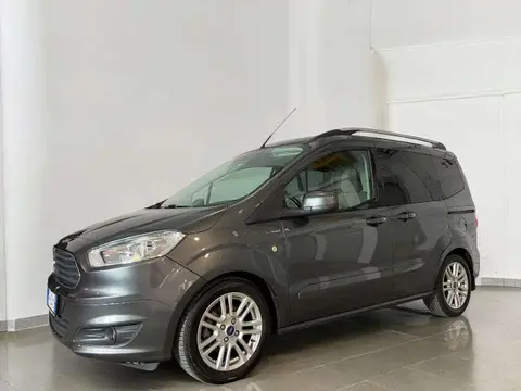 Used FORD TOURNEO Petrol 2017 Ad 