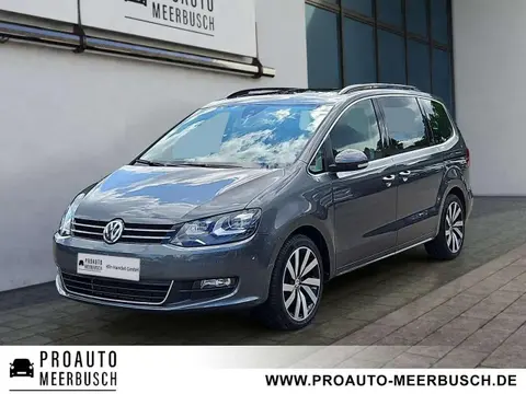 Used VOLKSWAGEN SHARAN Petrol 2022 Ad Germany