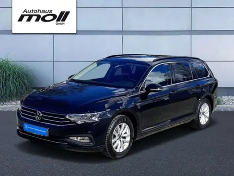 Used VOLKSWAGEN PASSAT Petrol 2023 Ad 