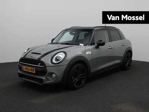 Annonce MINI COOPER Essence 2018 d'occasion 