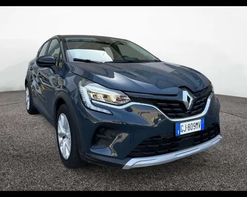 Used RENAULT CAPTUR Hybrid 2022 Ad 