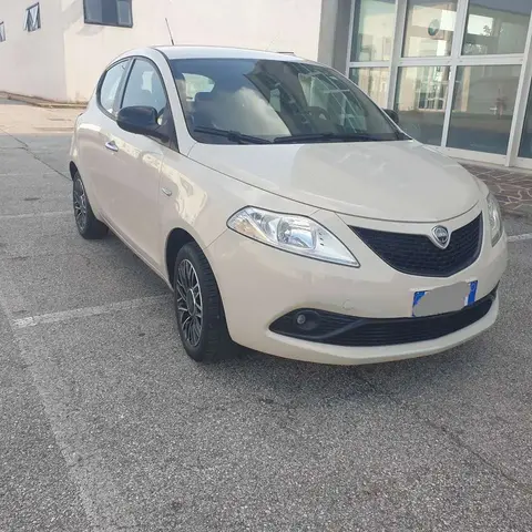 Annonce LANCIA YPSILON Essence 2019 d'occasion 