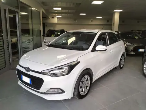 Used HYUNDAI I20 LPG 2017 Ad 