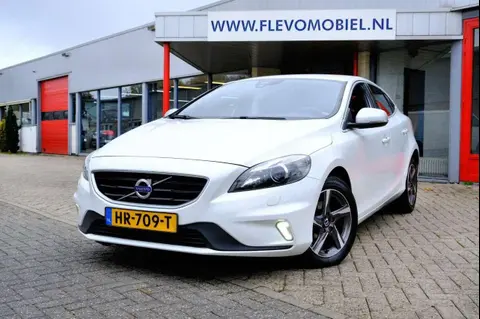 Annonce VOLVO V40 Diesel 2015 d'occasion 