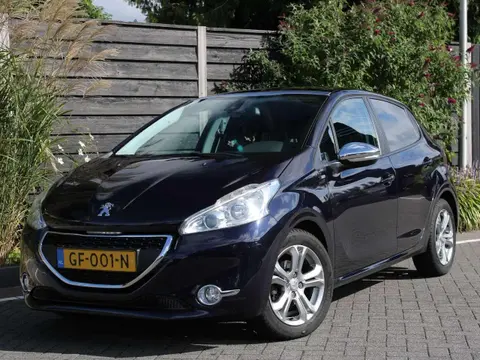 Used PEUGEOT 208 Petrol 2015 Ad 