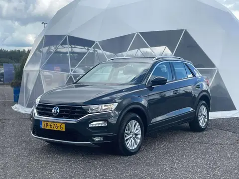 Annonce VOLKSWAGEN T-ROC Essence 2019 d'occasion 