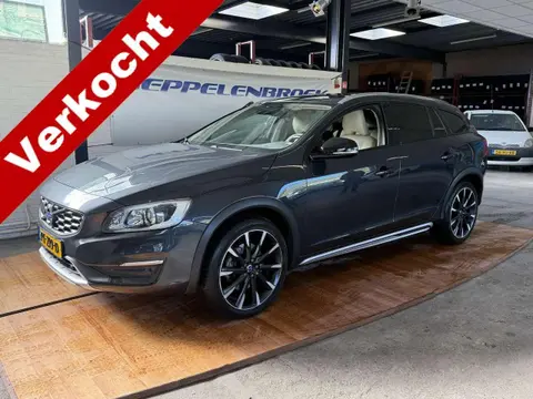 Annonce VOLVO V60 Diesel 2017 d'occasion 