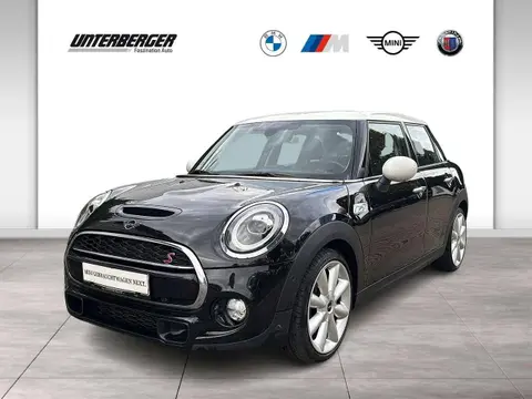 Annonce MINI COOPER Essence 2019 d'occasion Allemagne