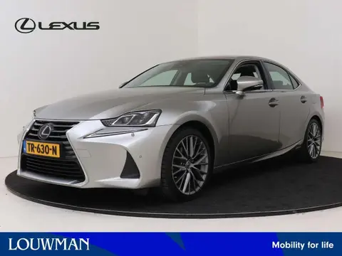 Used LEXUS IS Hybrid 2018 Ad 