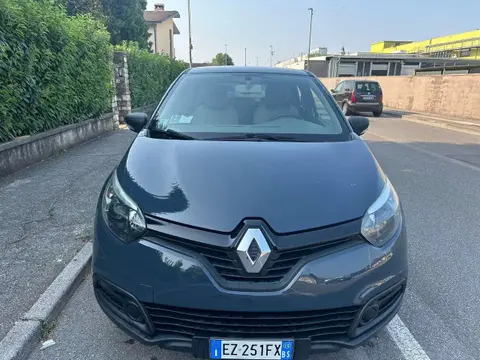 Used RENAULT CAPTUR Petrol 2015 Ad 