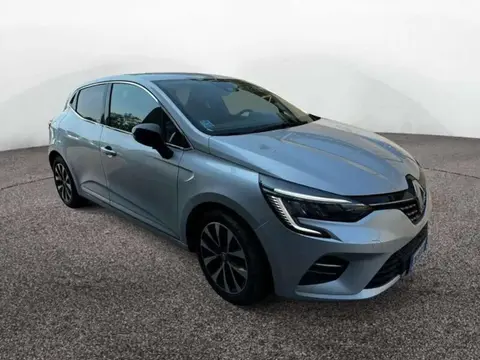 Annonce RENAULT CLIO Essence 2023 d'occasion 