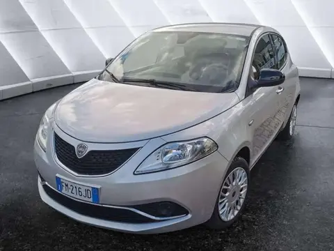 Annonce LANCIA YPSILON Essence 2018 d'occasion 