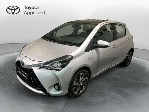 Used TOYOTA YARIS Hybrid 2017 Ad 