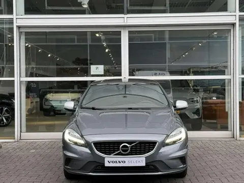 Annonce VOLVO V40 Essence 2020 d'occasion 