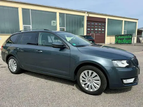 Used SKODA OCTAVIA Petrol 2015 Ad 