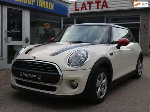 Used MINI ONE Petrol 2015 Ad 