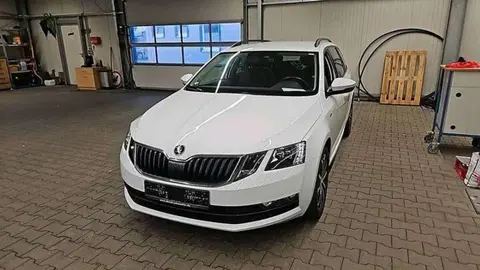 Used SKODA OCTAVIA Petrol 2019 Ad 