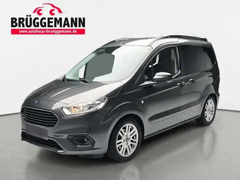 Used FORD TOURNEO Petrol 2019 Ad 