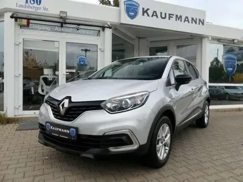 Used RENAULT CAPTUR Petrol 2019 Ad 