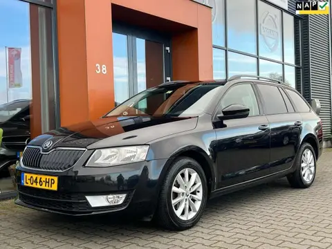 Used SKODA OCTAVIA Petrol 2016 Ad 