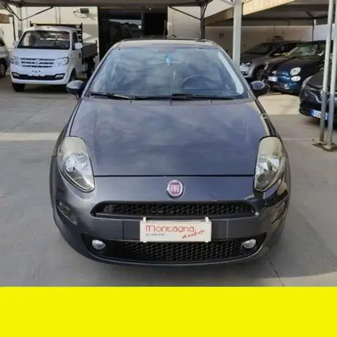 Used FIAT PUNTO Petrol 2016 Ad 