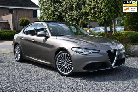 Annonce ALFA ROMEO GIULIA Essence 2017 d'occasion 