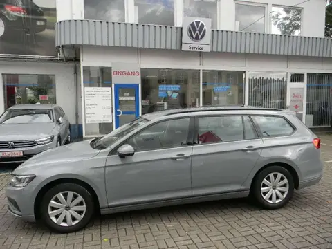 Used VOLKSWAGEN PASSAT Petrol 2022 Ad 