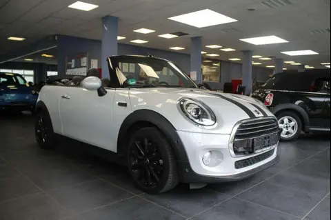 Annonce MINI COOPER Essence 2019 d'occasion Allemagne