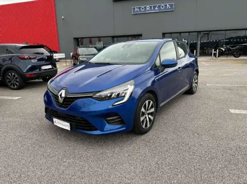 Used RENAULT CLIO Hybrid 2021 Ad 