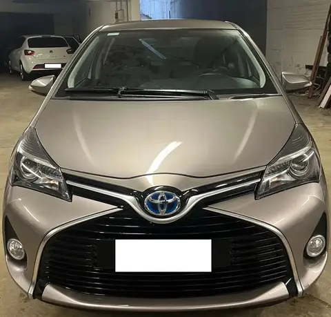 Used TOYOTA YARIS Hybrid 2015 Ad 