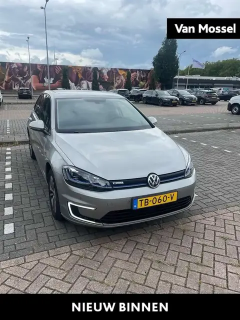 Used VOLKSWAGEN GOLF Electric 2018 Ad 