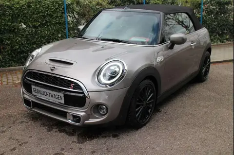 Annonce MINI COOPER Essence 2019 d'occasion Allemagne