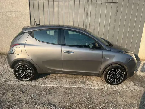 Used LANCIA YPSILON Hybrid 2022 Ad 