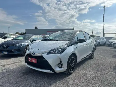 Used TOYOTA YARIS Hybrid 2018 Ad 