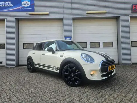 Used MINI ONE Petrol 2015 Ad 