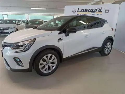 Used RENAULT CAPTUR Hybrid 2021 Ad 