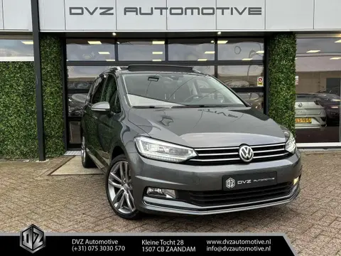 Used VOLKSWAGEN TOURAN Petrol 2017 Ad 