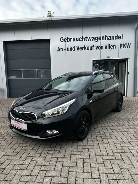 Used KIA CEED Petrol 2015 Ad 