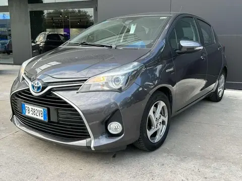 Used TOYOTA YARIS Hybrid 2015 Ad 