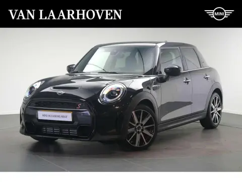 Used MINI COOPER Petrol 2024 Ad 