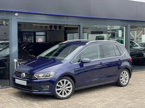 Used VOLKSWAGEN GOLF Petrol 2017 Ad 