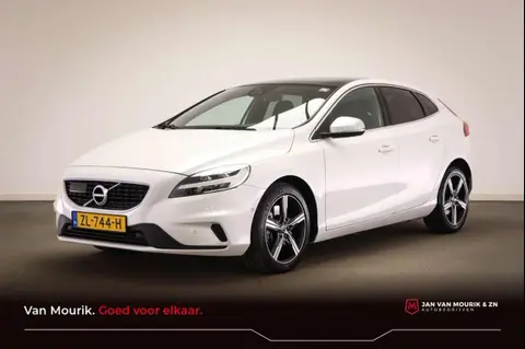 Annonce VOLVO V40 Essence 2019 d'occasion 